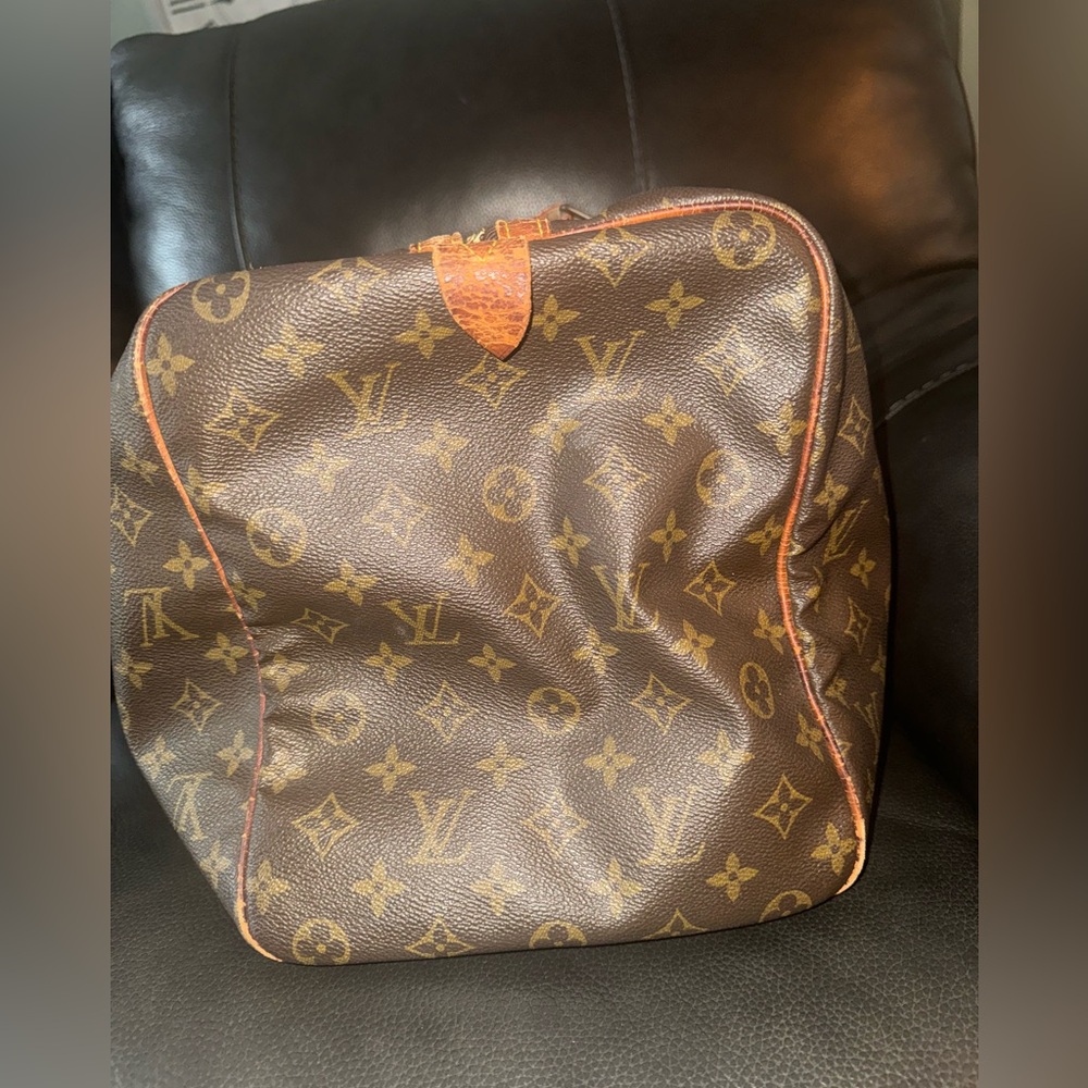 Authentic Louis Vuitton Keepall 45 Monogram Canvas | Vintage Travel Bag - Picture 11 of 16